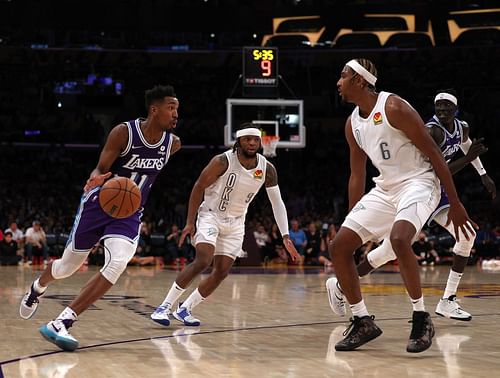 Oklahoma City Thunder vs. Los Angeles Lakers