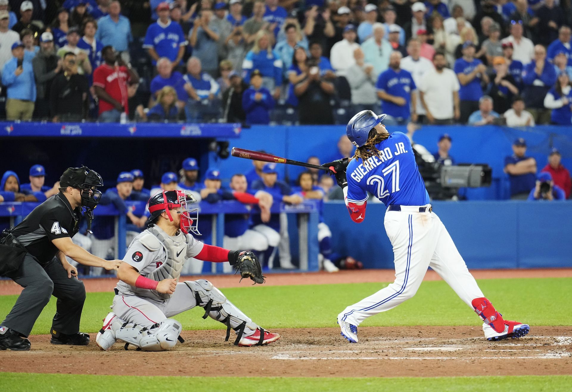 The French broadcast booth went completely nuts for Vlad Guerrero Jr.'s  walk-off homer