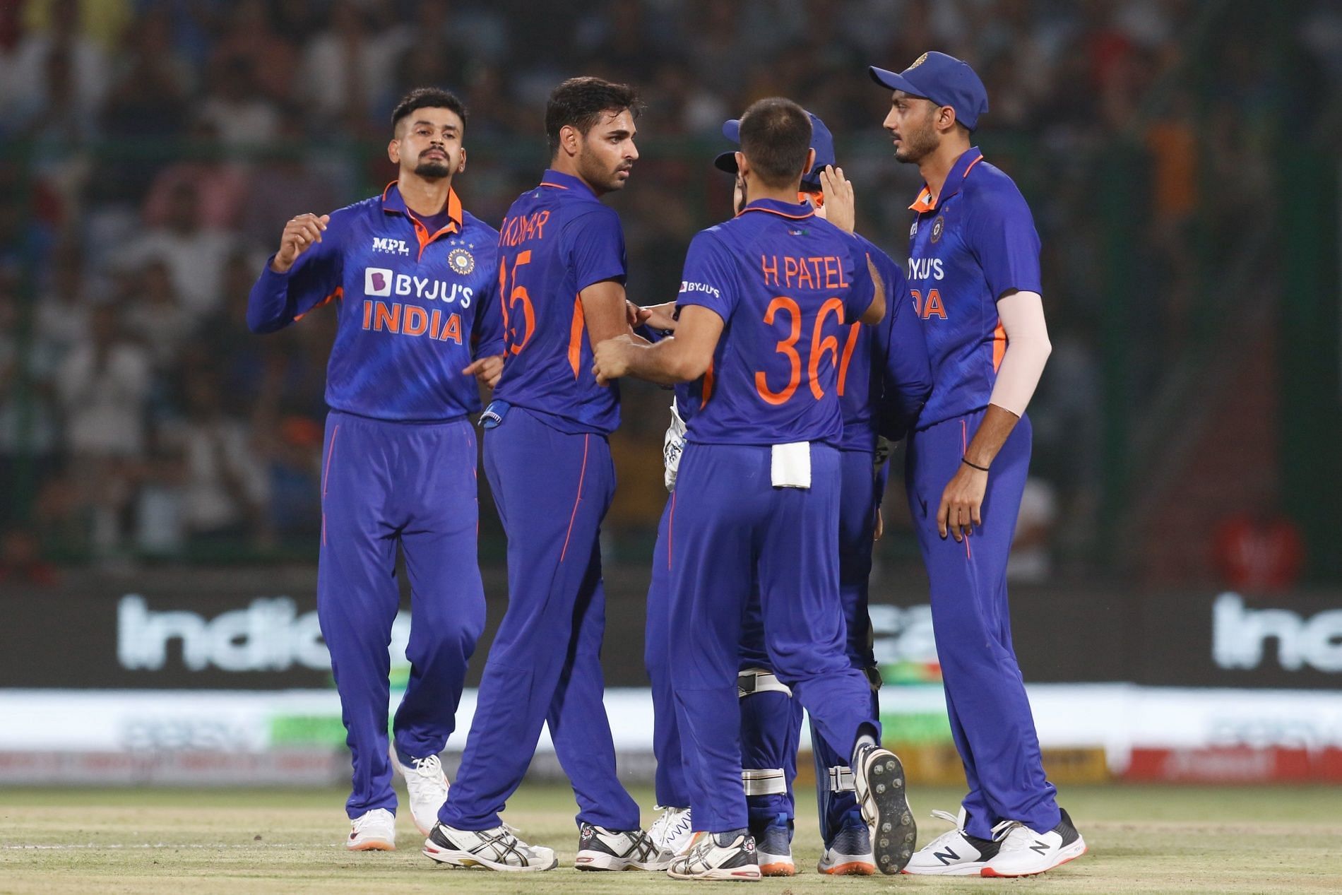 भारतीय टीम को सीरीज के शुरूआती दोनों मैचों में हार मिली है 