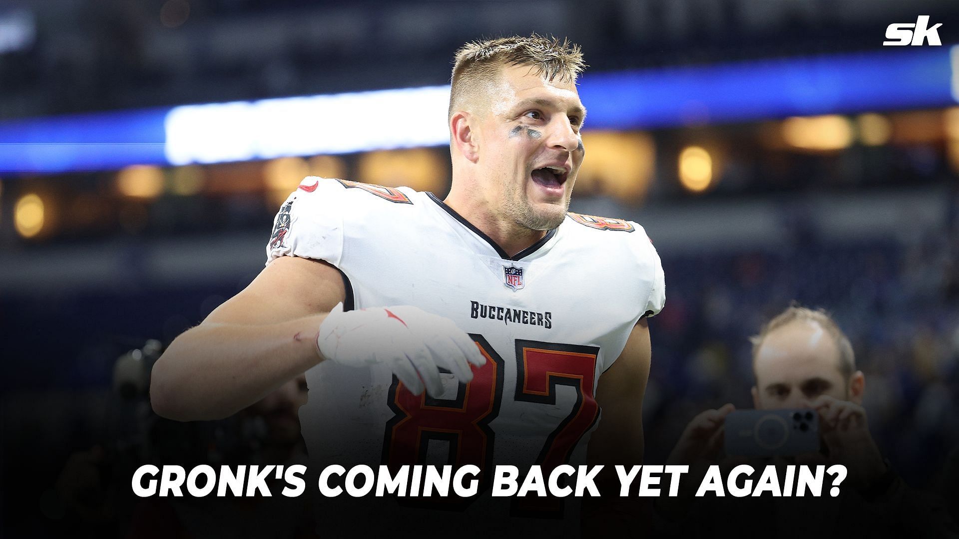 NFL analyst on TE Rob Gronkowski and his chances of joining the Buccaneers  in 2022