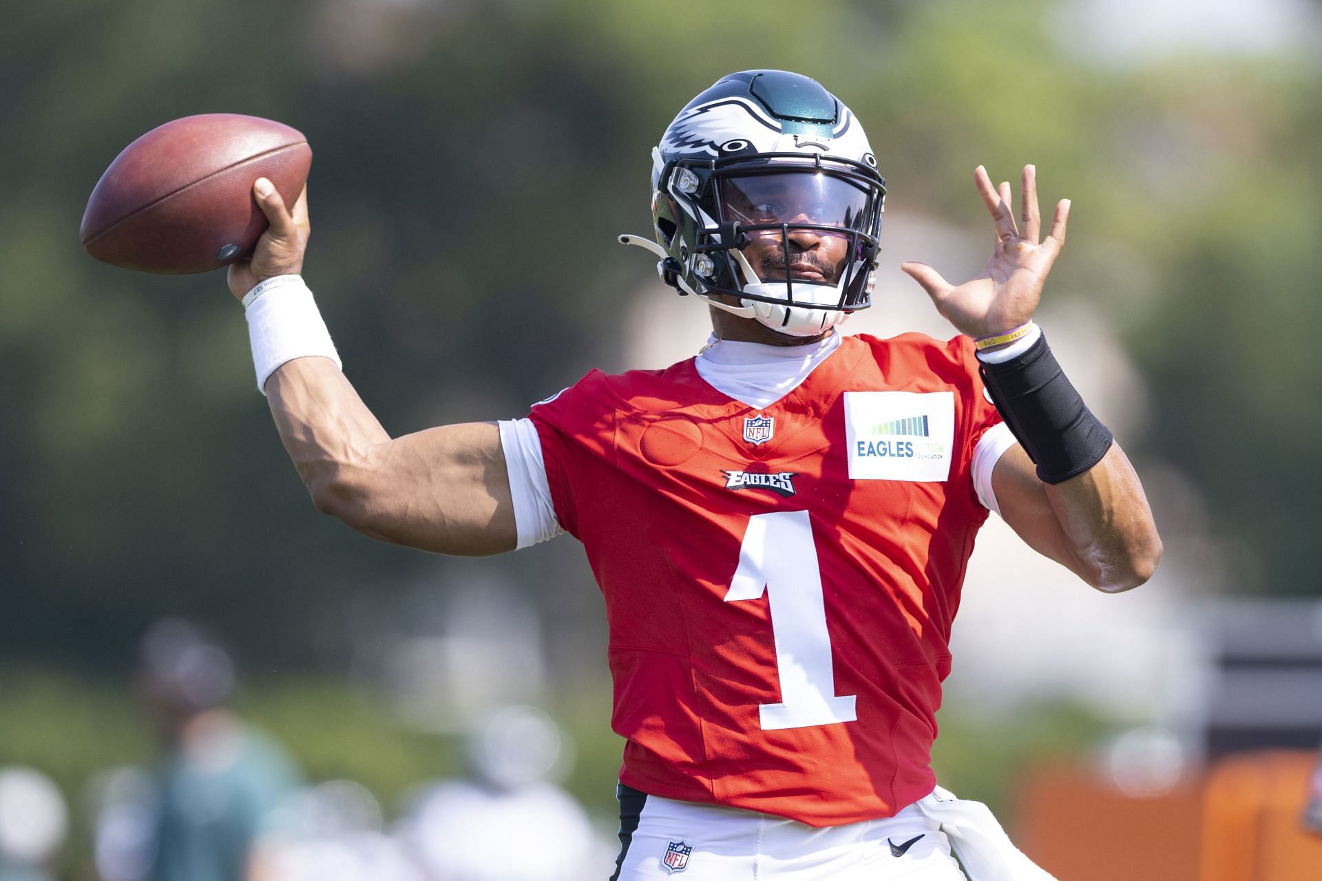 What Eagles' Jalen Hurts is showing about his potential before OTAs
