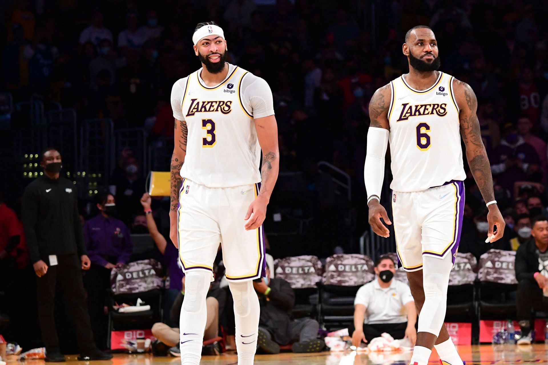 Anthony Davis can learn a thing or two from LeBron James&#039; dedication to his craft. [Photo: New York Post]