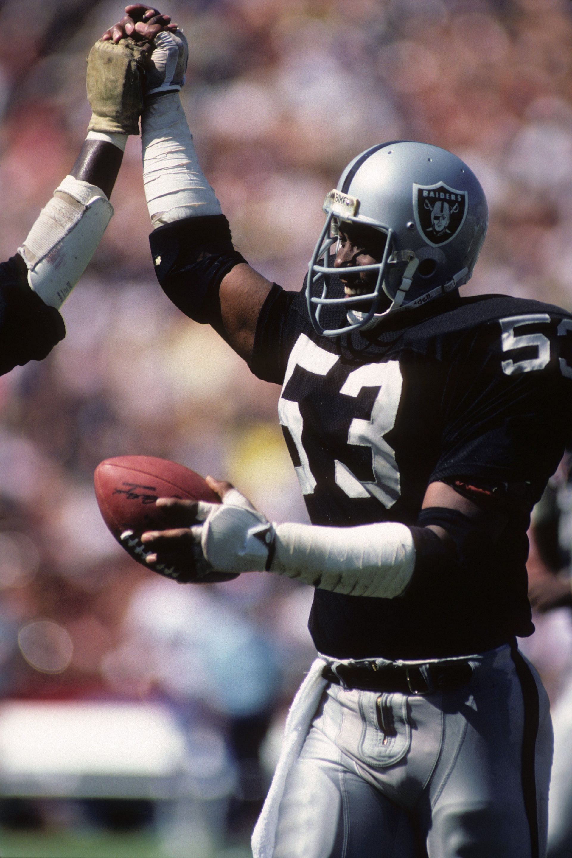 Oakland Raiders linebacker Rod Martin