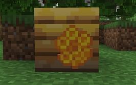 What can honeycomb be used for in Minecraft 1.19?