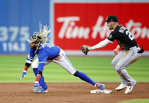 The Chicago White Sox and Toronto Blue Jays start a series Monday.