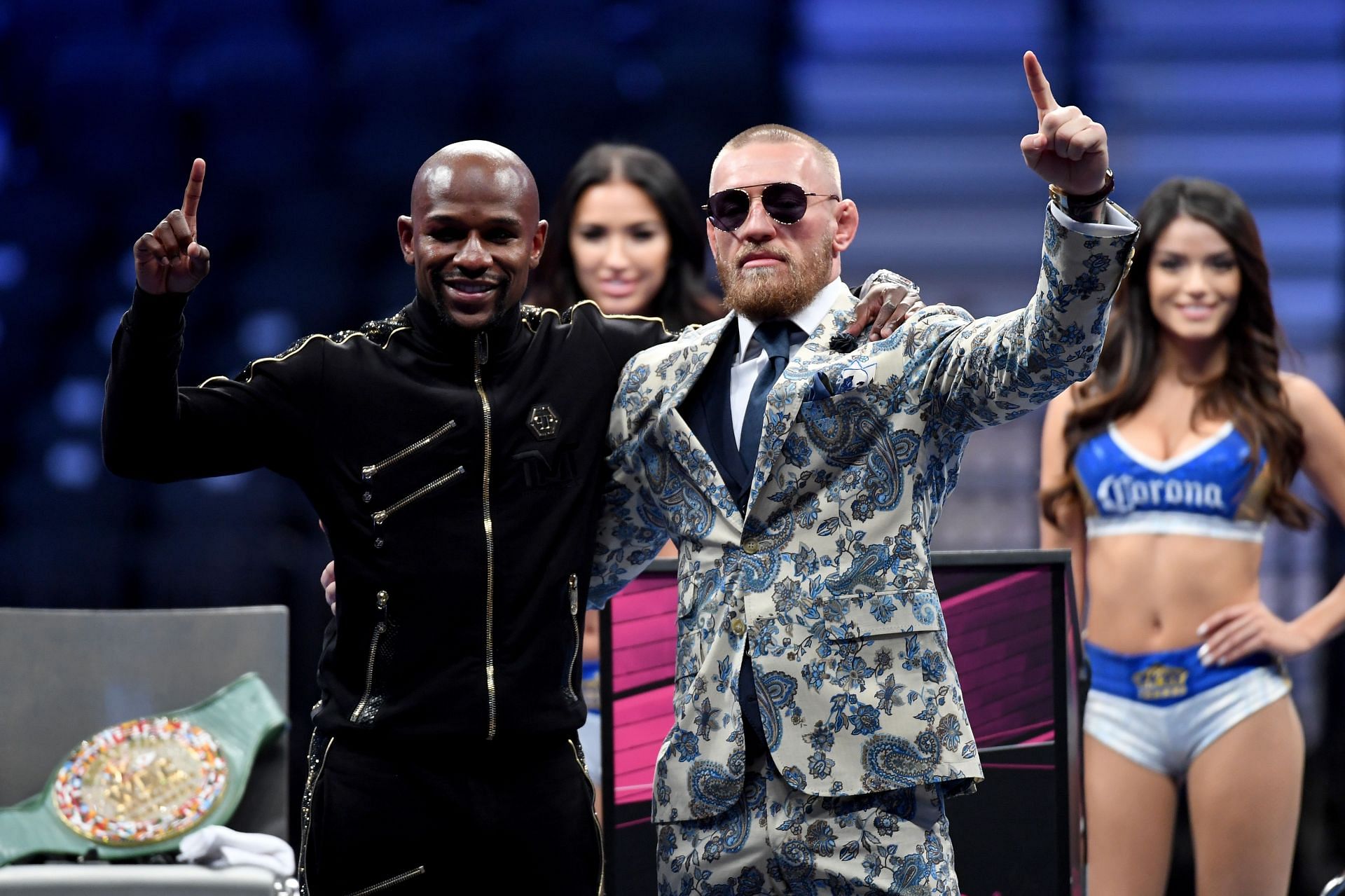 Floyd Mayweather Jr. (left) and Conor McGregor (right)