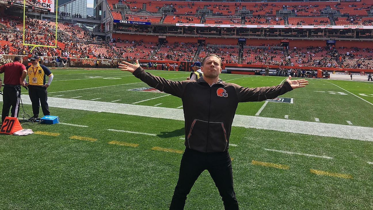 WWE superstar and Cleveland Browns fan The Miz. Source: ESPN