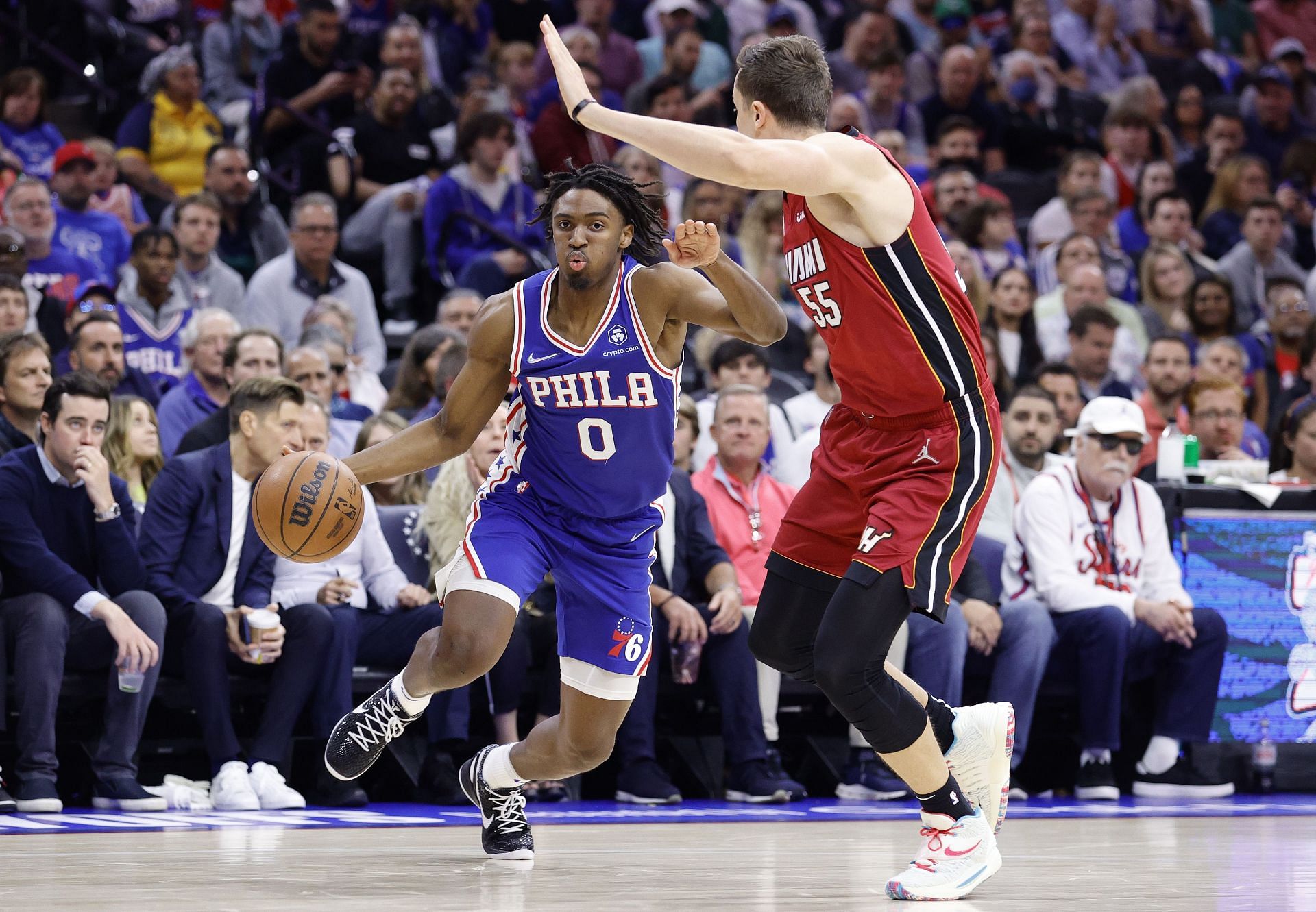 Tyrese Maxey taking on Miami Heat&#039;s Duncun Robinson