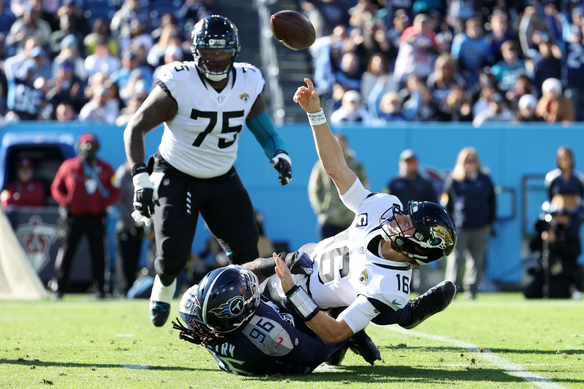 Jacksonville Jaguars v Tennessee Titans