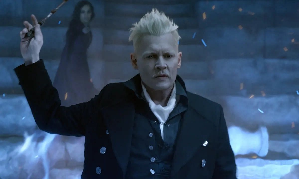 Grindelwald battling in the final act (Image via Warner Bros.)