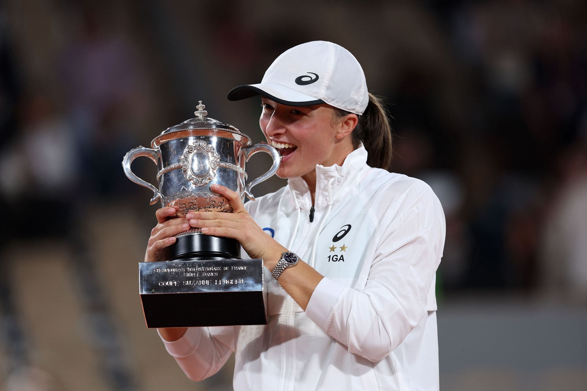 Iga Swiatek won her ninth straight title at the 2022 French Open.