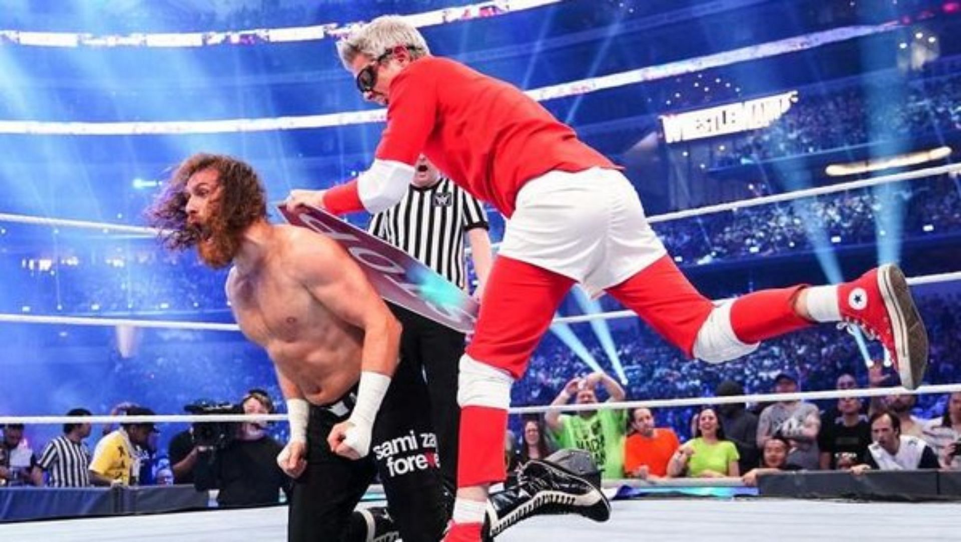 Sami Zayn and Johnny Knoxville had one of the standout matches at WrestleMania 38.