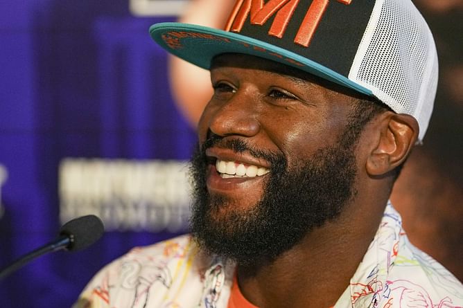 Floyd Mayweather reacts to being inducted into Boxing Hall of Fame 2022