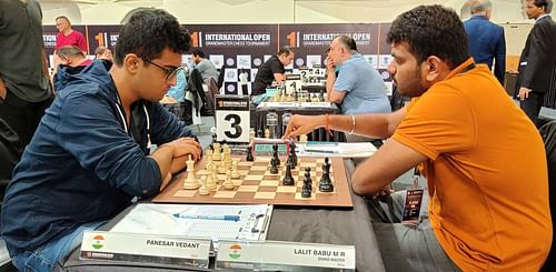 Indian GM Lalith Babu MR (R) beat Vedant Panesar in the second round in Pune on Wednesday. (Pic credit: AICF)