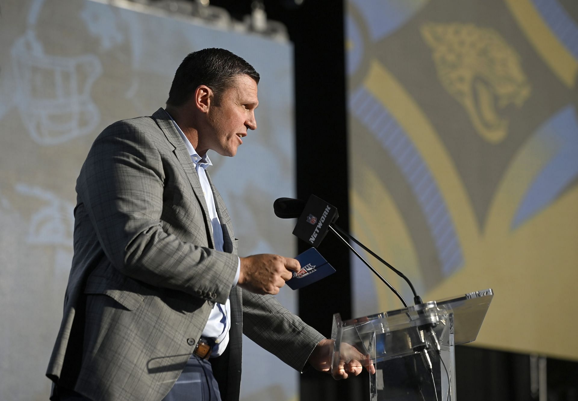 Bruce Smith questions process for Tony Boselli making NFL Hall of