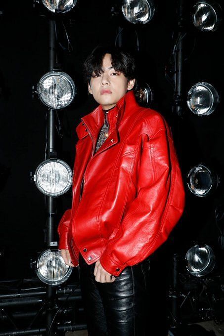 BTS' V captured at Paris Fashion Week