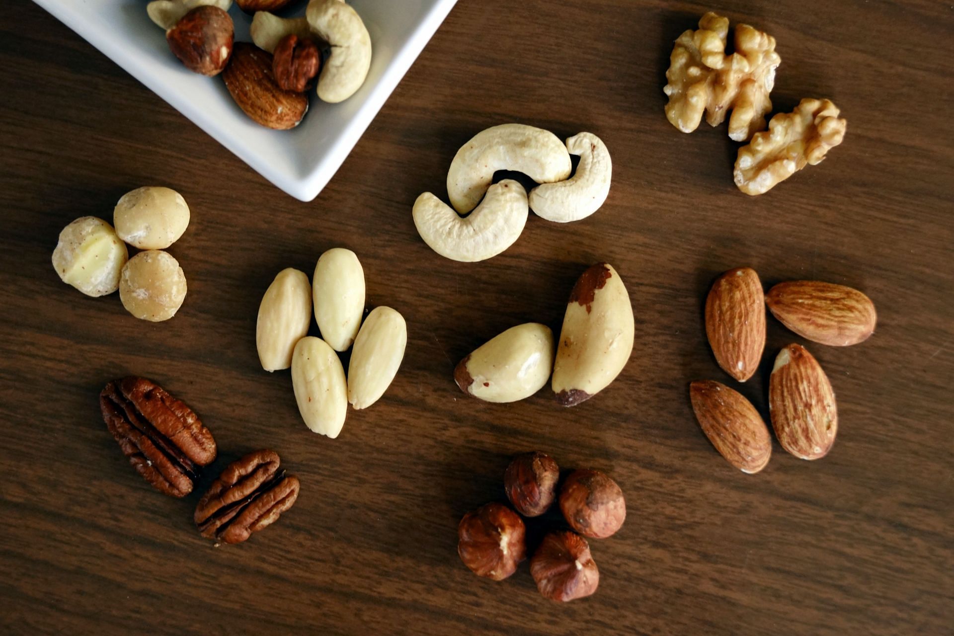 Nuts and seeds are anti inflammatory and anti-oxidant. (Image via Pexels / Marta Branco)