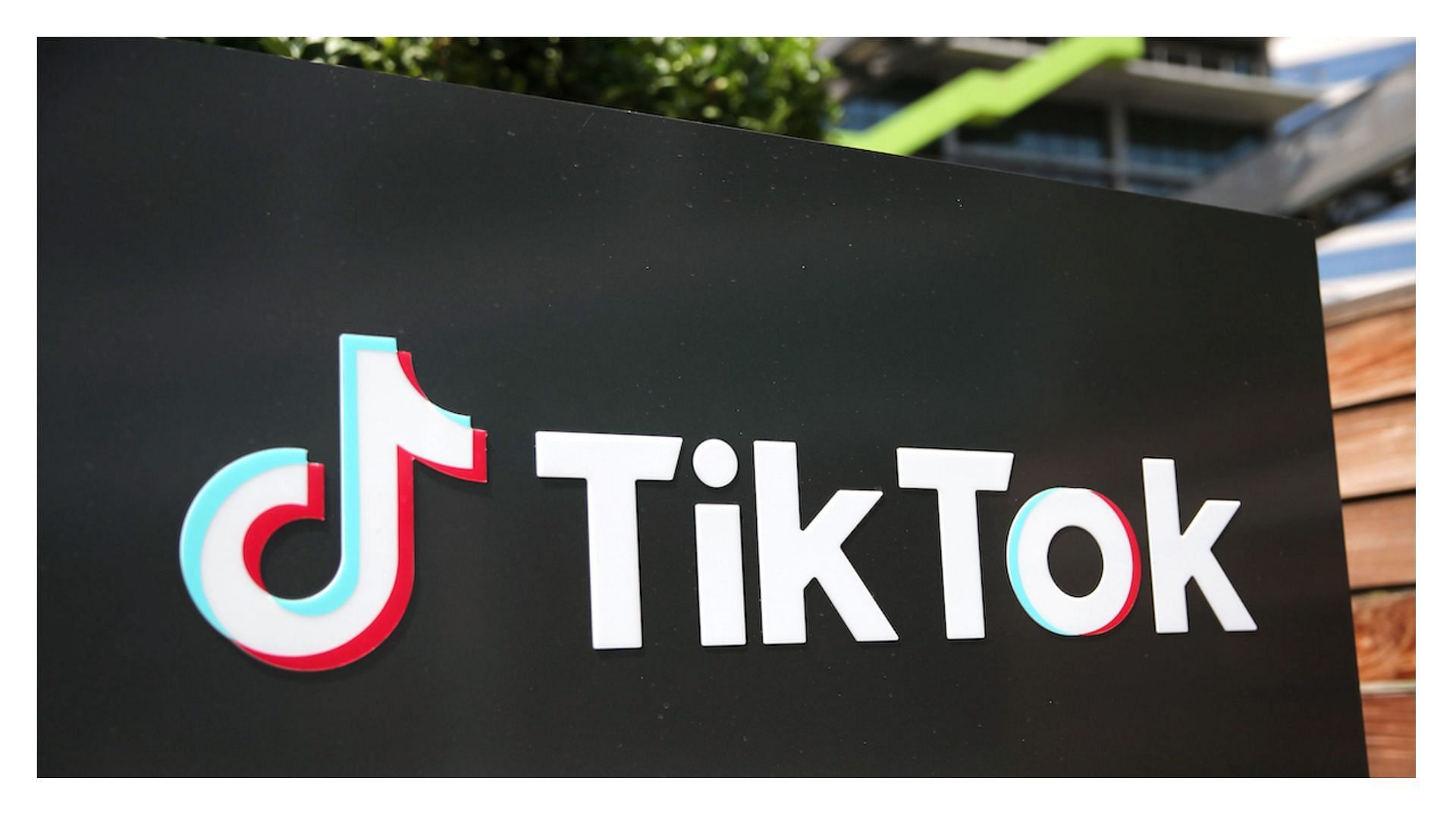 TikTok tests new feature Clear Mode to create a clutter-less experience for users (Image via Getty Images/Mario Tama )