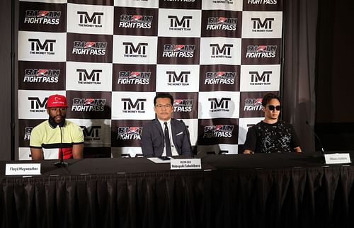 Floyd Mayweather Jr. (left) Mikuru Asakura (right)