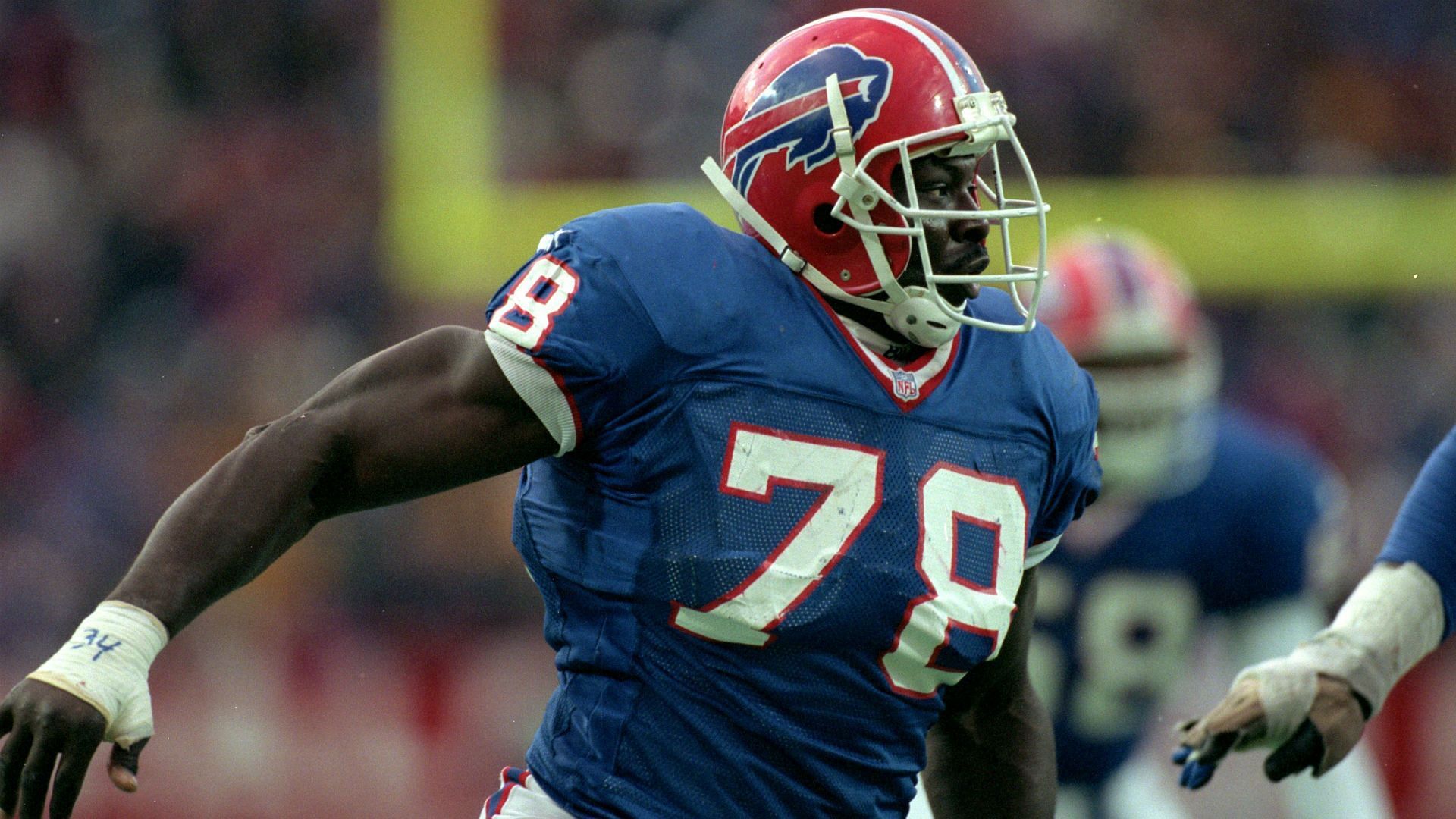 Bruce Smith had a long career at DE Mandatory Credit: Sporting News