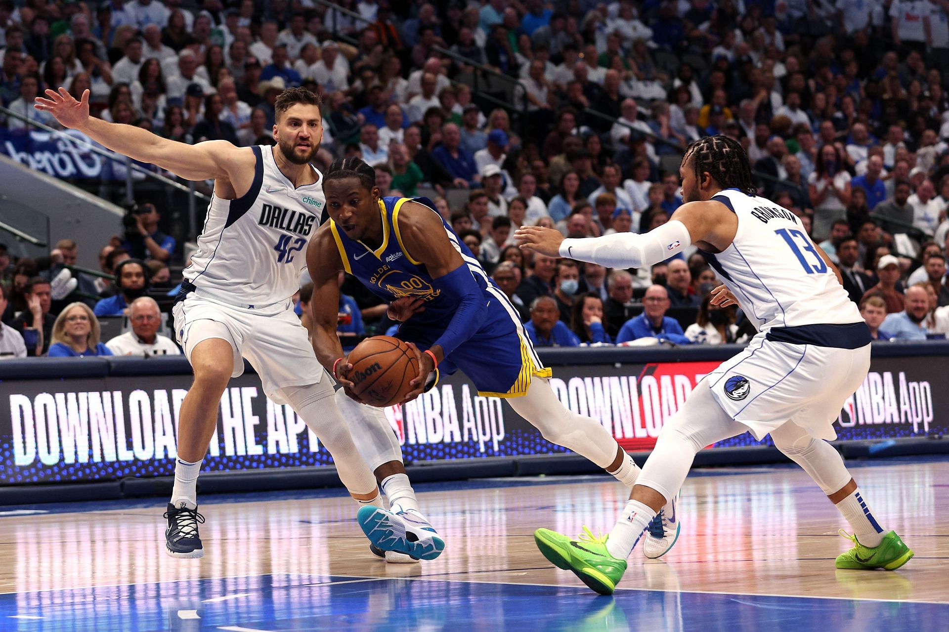 Jonathan Kuminga's length, athleticism and willingness to defend could help the Golden State Warriors.