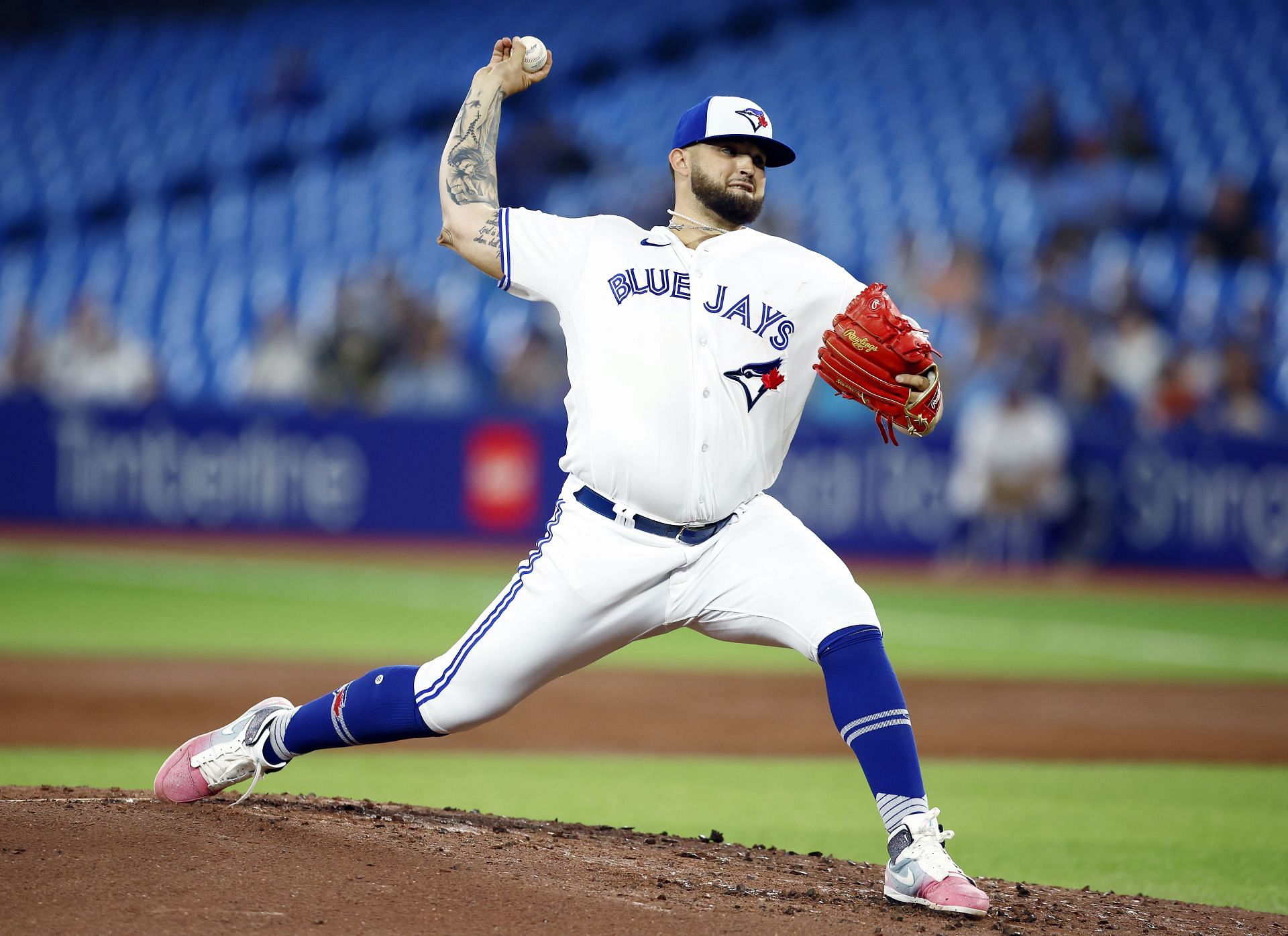 Alek Manoah pitches for the Toronto Blue Jays.