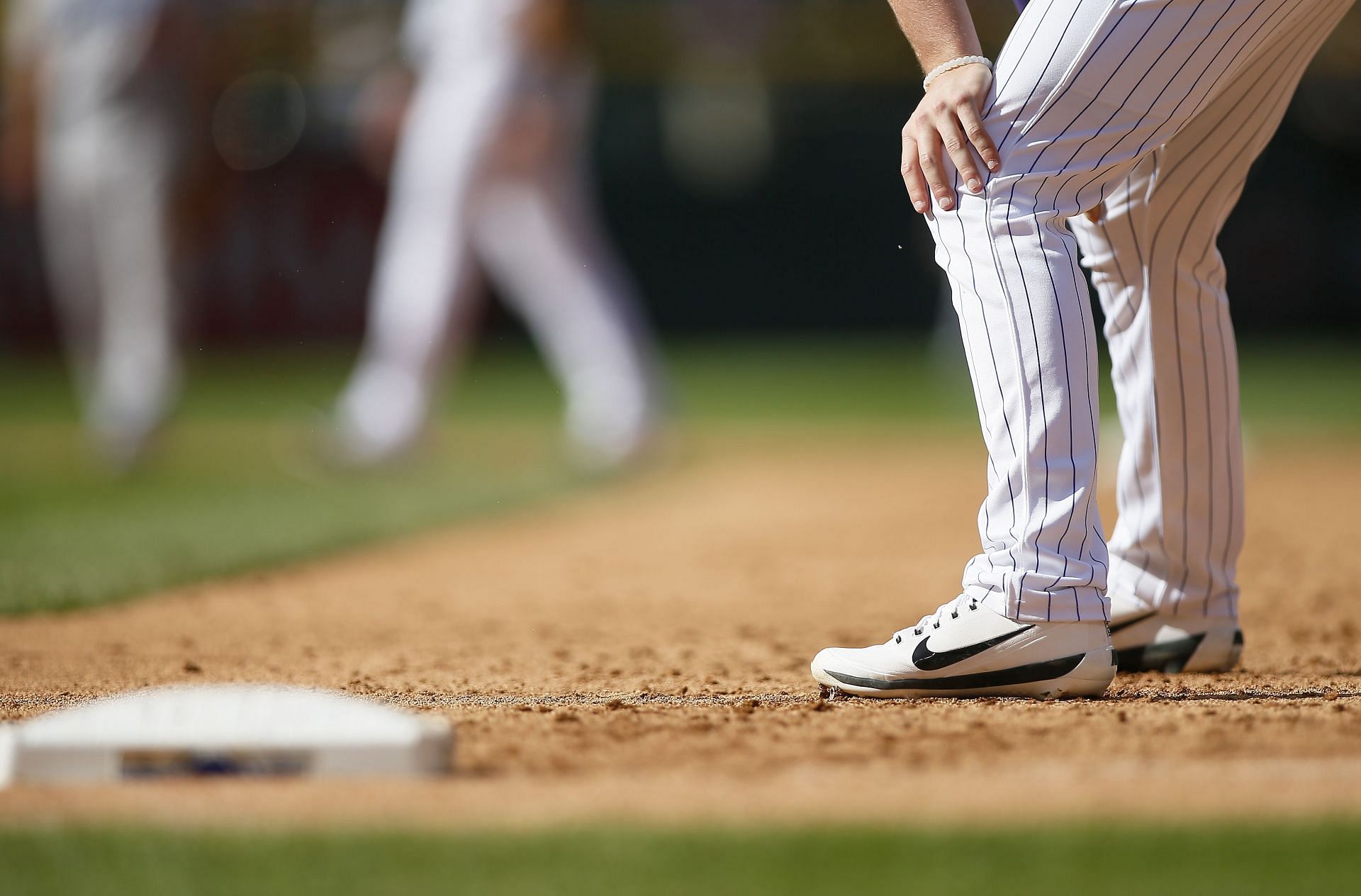 A runner&#039;s lead off of first