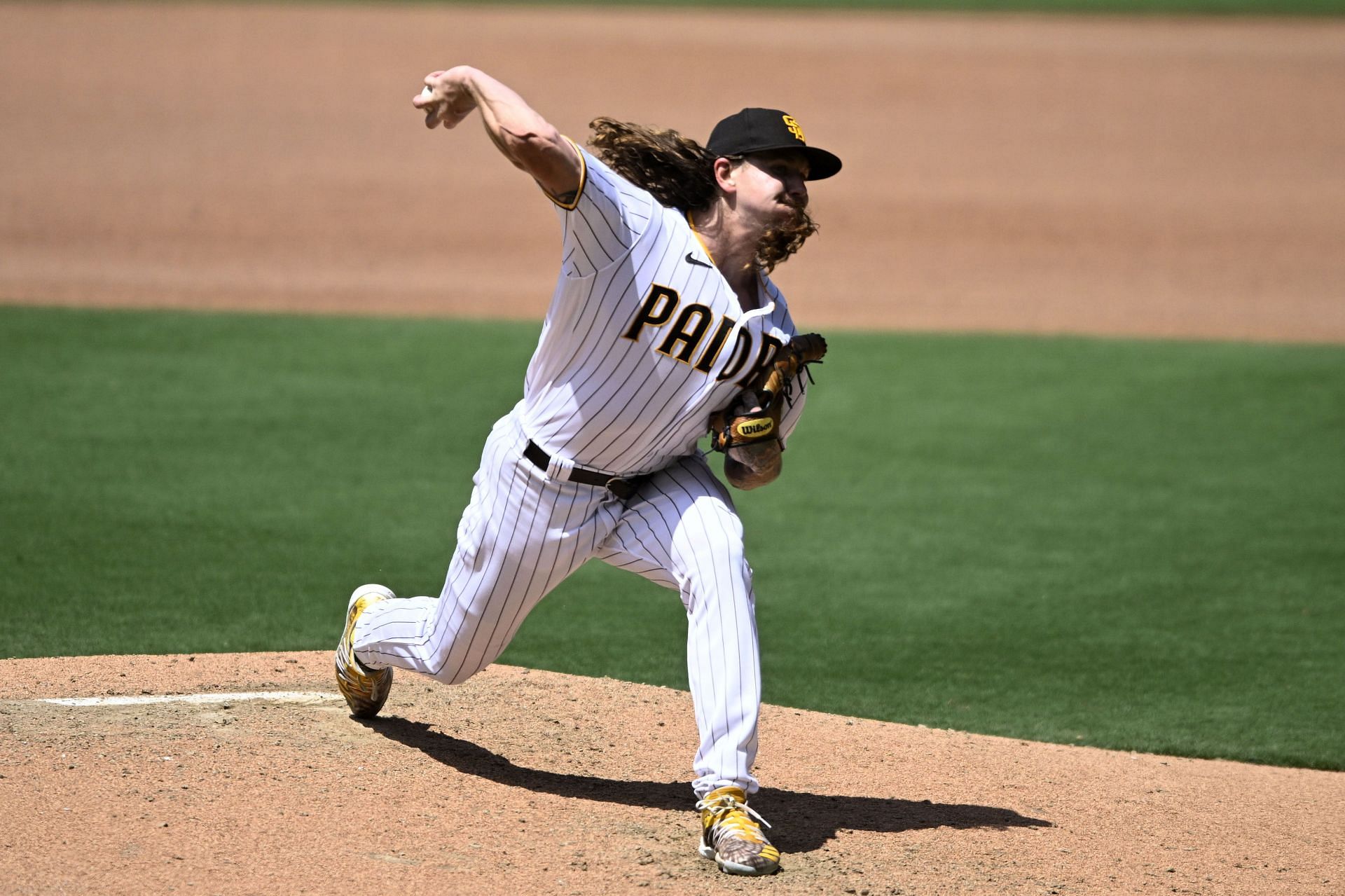 Mike Clevinger pitches during the fifth inning of a game against the Arizona Diamondbacks.