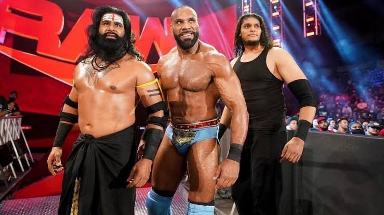 WWE सुपरस्टार्स वीर महान, जिंदर महल और शैंकी