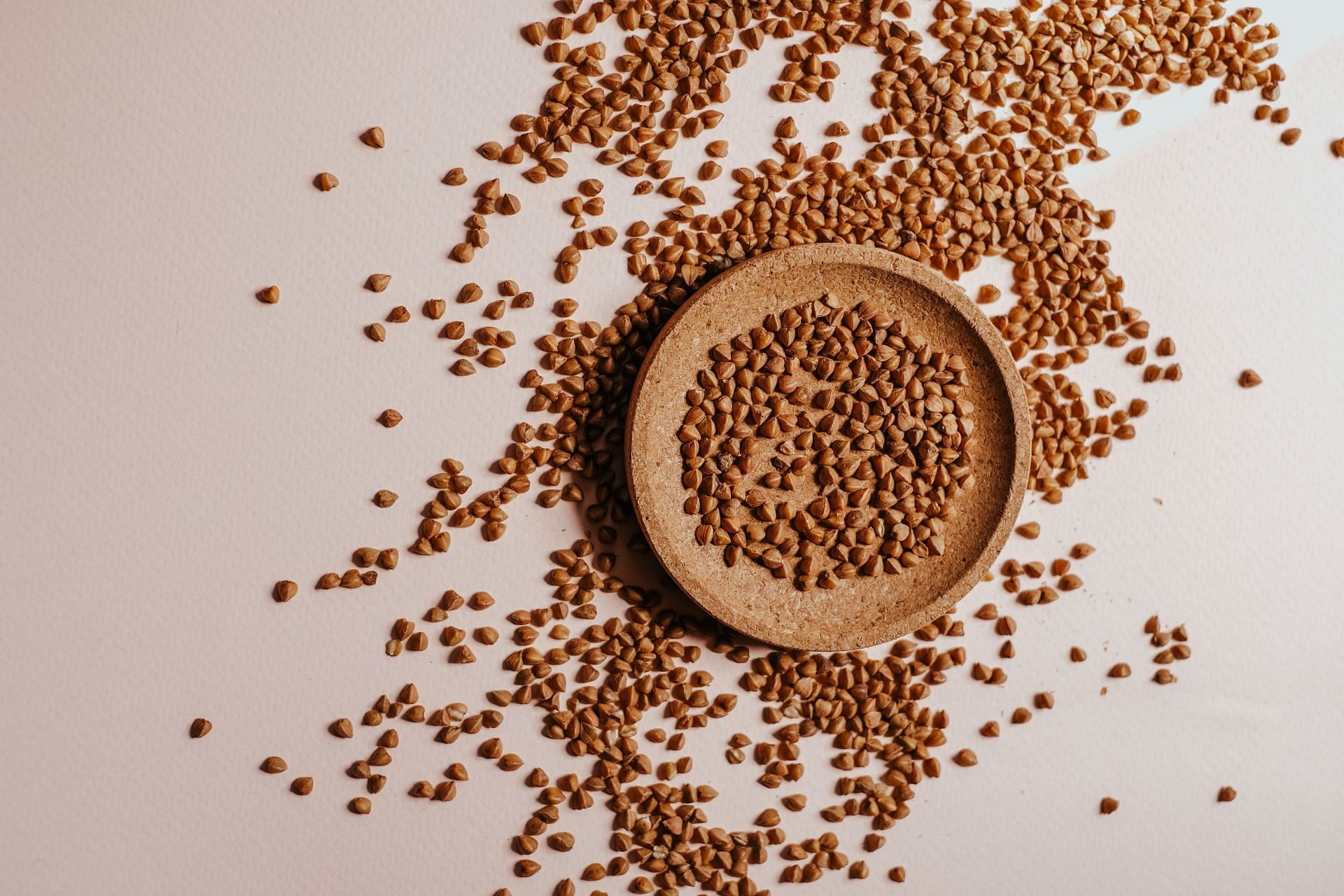 Due to its low Glycemic Index, good fiber content and soluble sugar D-chiro-inositol, buckwheat is excellent for those looking to control their blood sugar (Image via Pexels @Vie Studio)