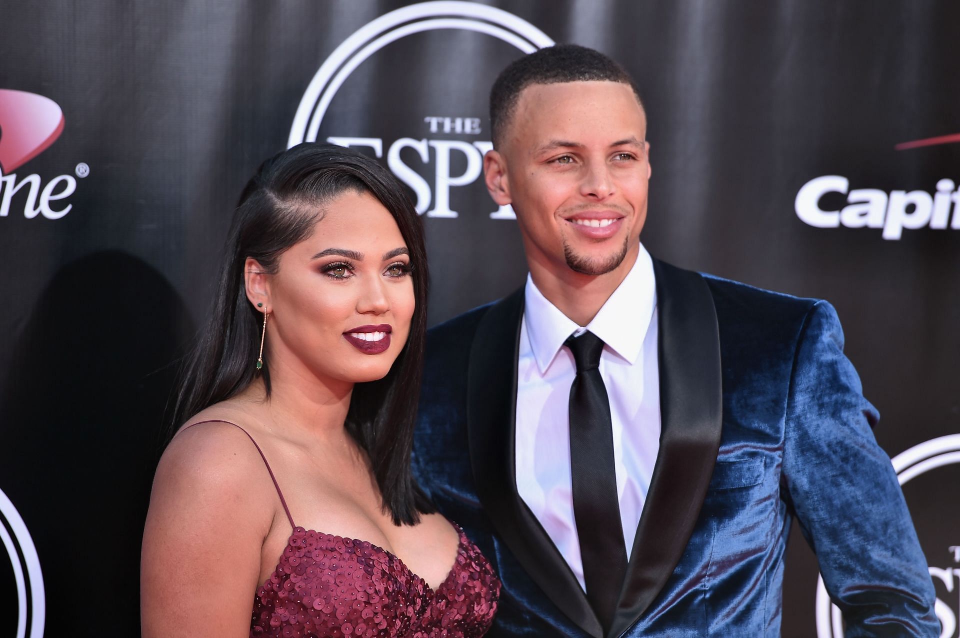 Steph Curry (right) and his wife Ayesha Curry attend the 2016 ESPYS