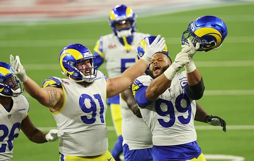 Los Angeles Rams defensive tackle Aaron Donald says to put a ring on it