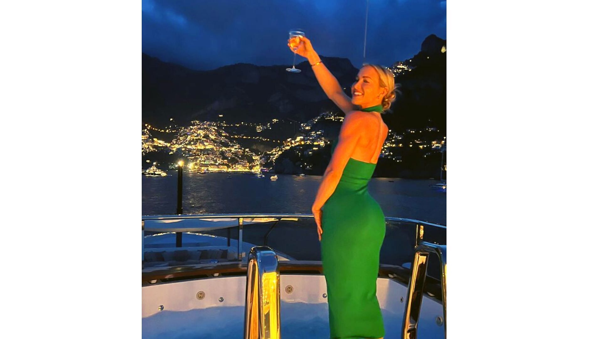 Kathryne Padgett looks gorgeous on her vacation in Italy.