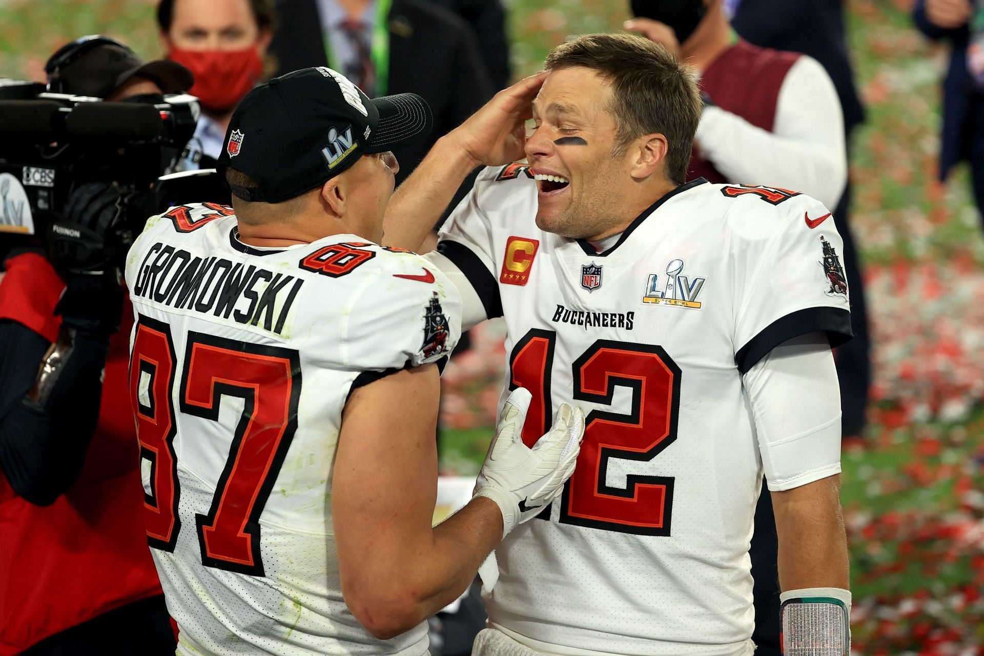 Tom Brady and Rob Gronkowski after winning Super Bowl LV