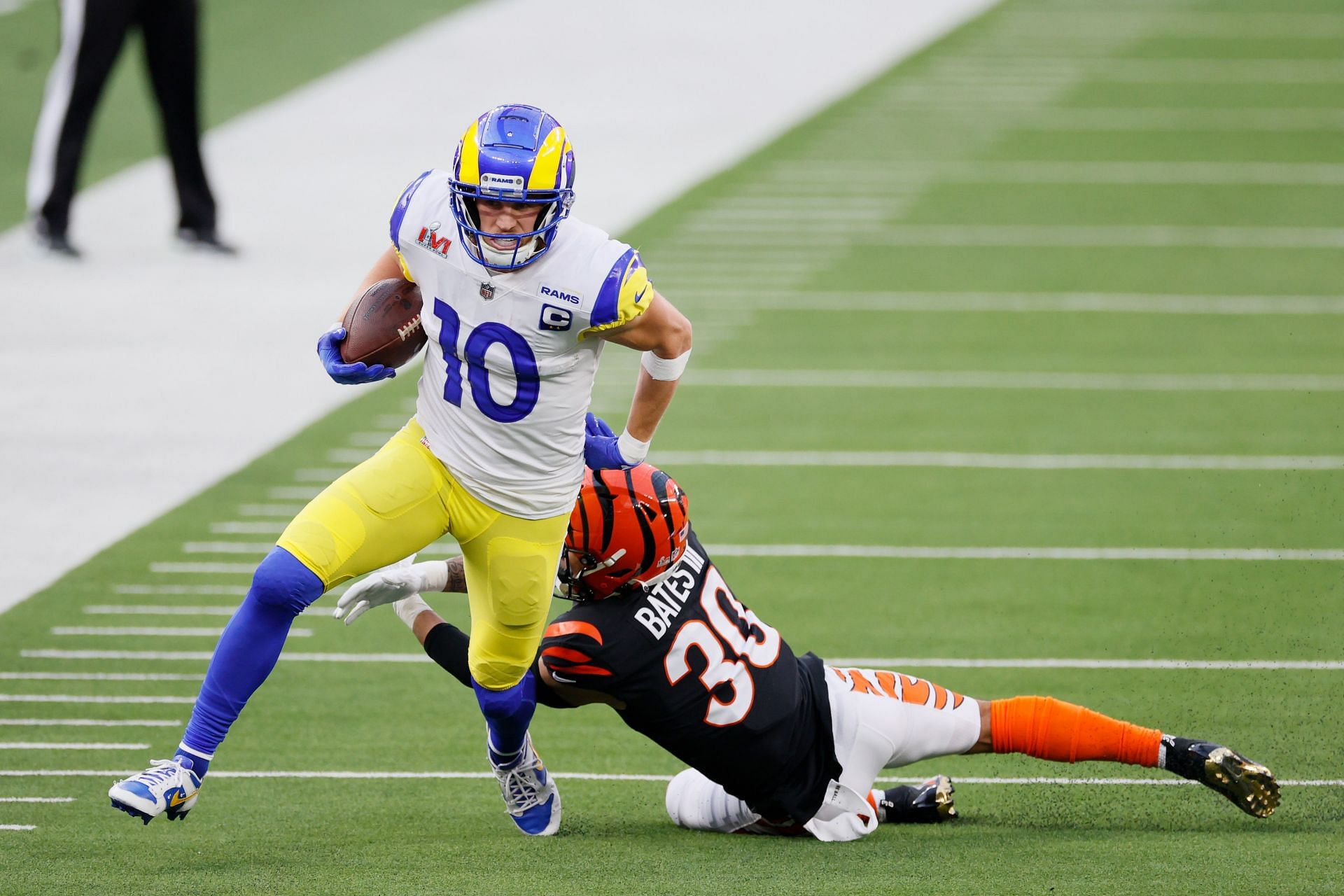 Los Angeles Rams wide receiver Cooper Kupp breaks a tackle