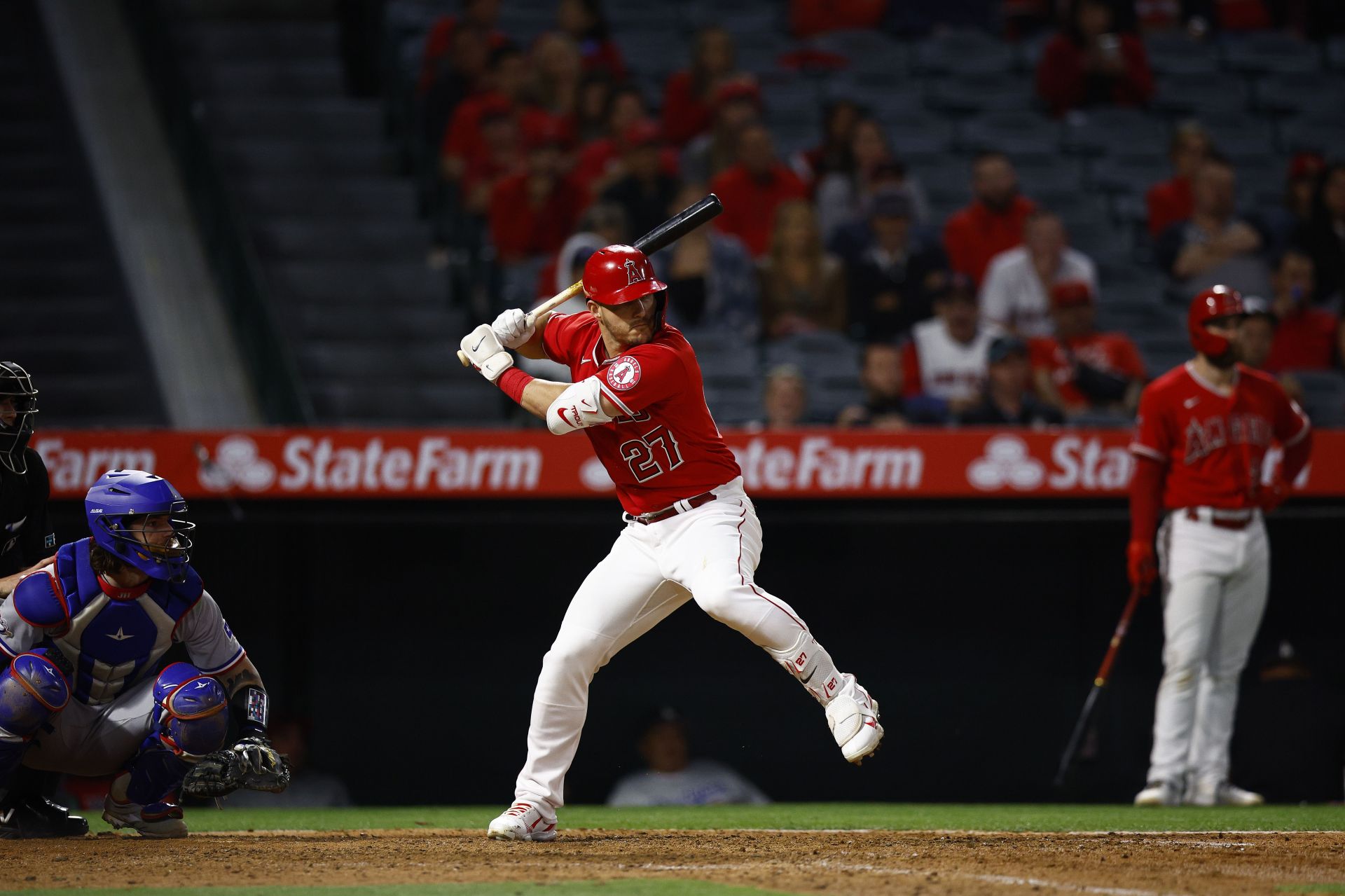 ELI5 - why is Mike Trout wearing a Mets uniform in this photo? : r