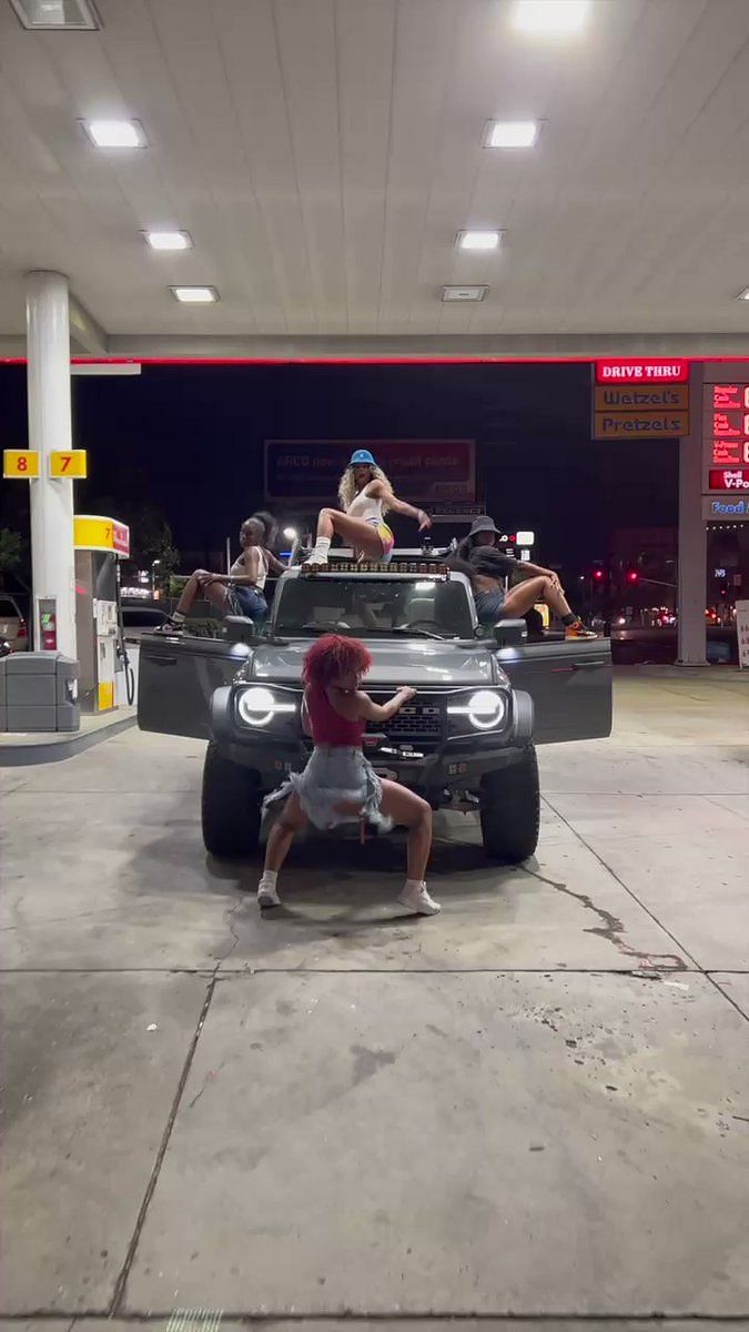 Russell Wilson's pop star wife Ciara twerks on Ford Bronco at gas station  as Denver quarterback reacts