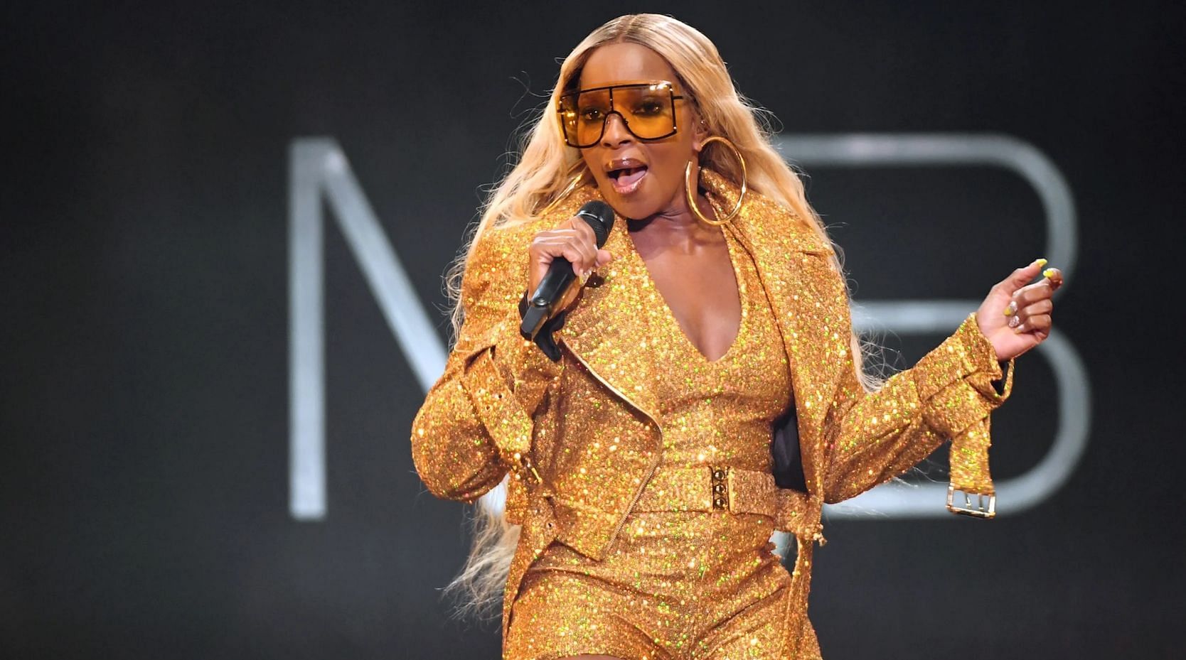 mary j blige tour reviews 2022