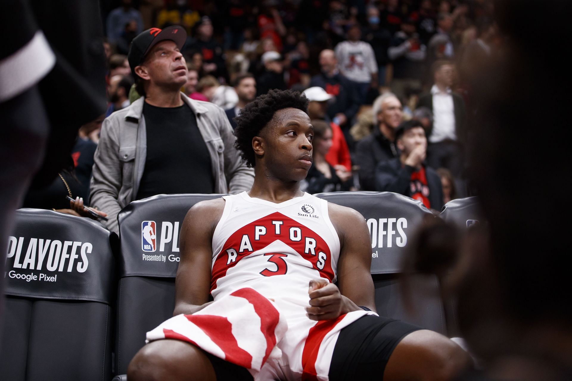 OG Anunoby of the Toronto Raptors on the bench.