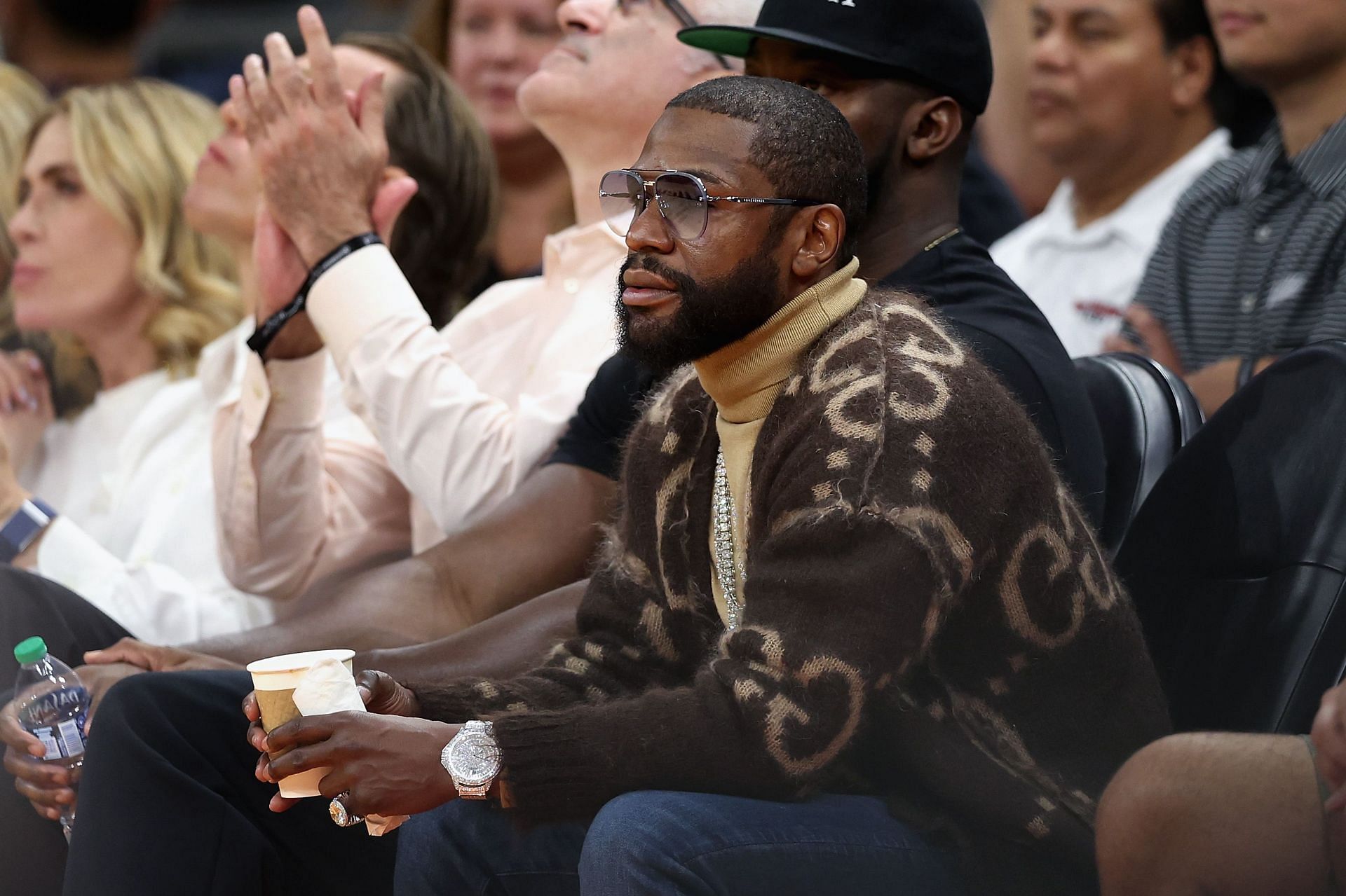 Floyd Mayweather watching New Orleans Pelicans vs Phoenix Suns - Game Two