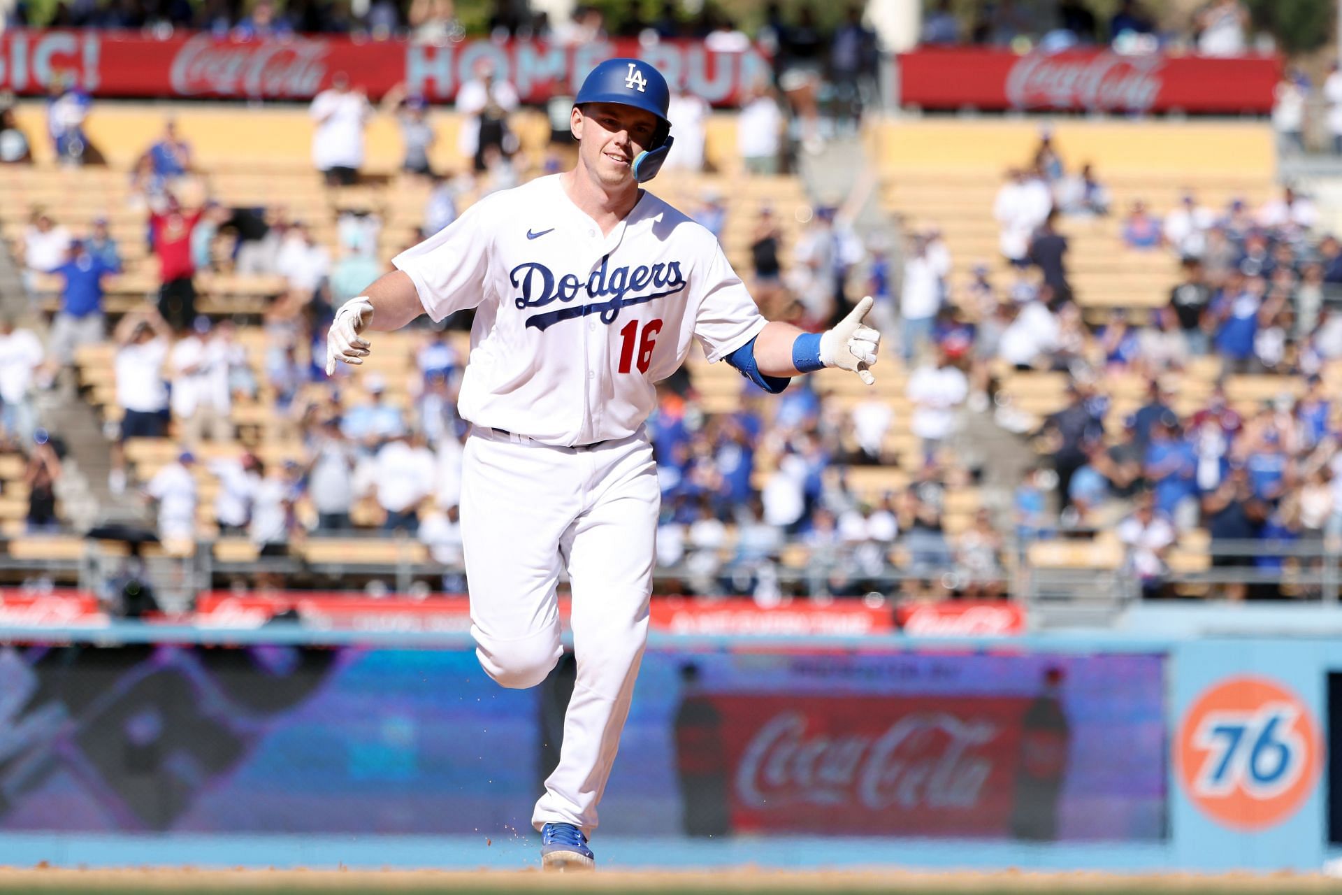 Los Angeles Dodgers catcher Will Smith beat the Chicago White Sox in two home runs.