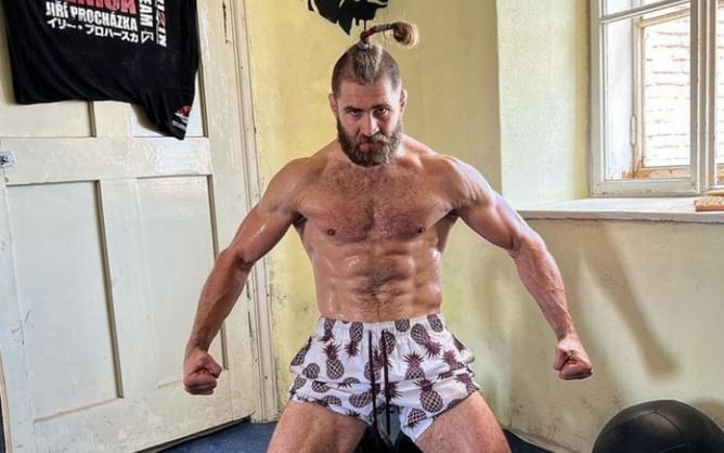 How many times has Jiri Prochazka been knocked out?