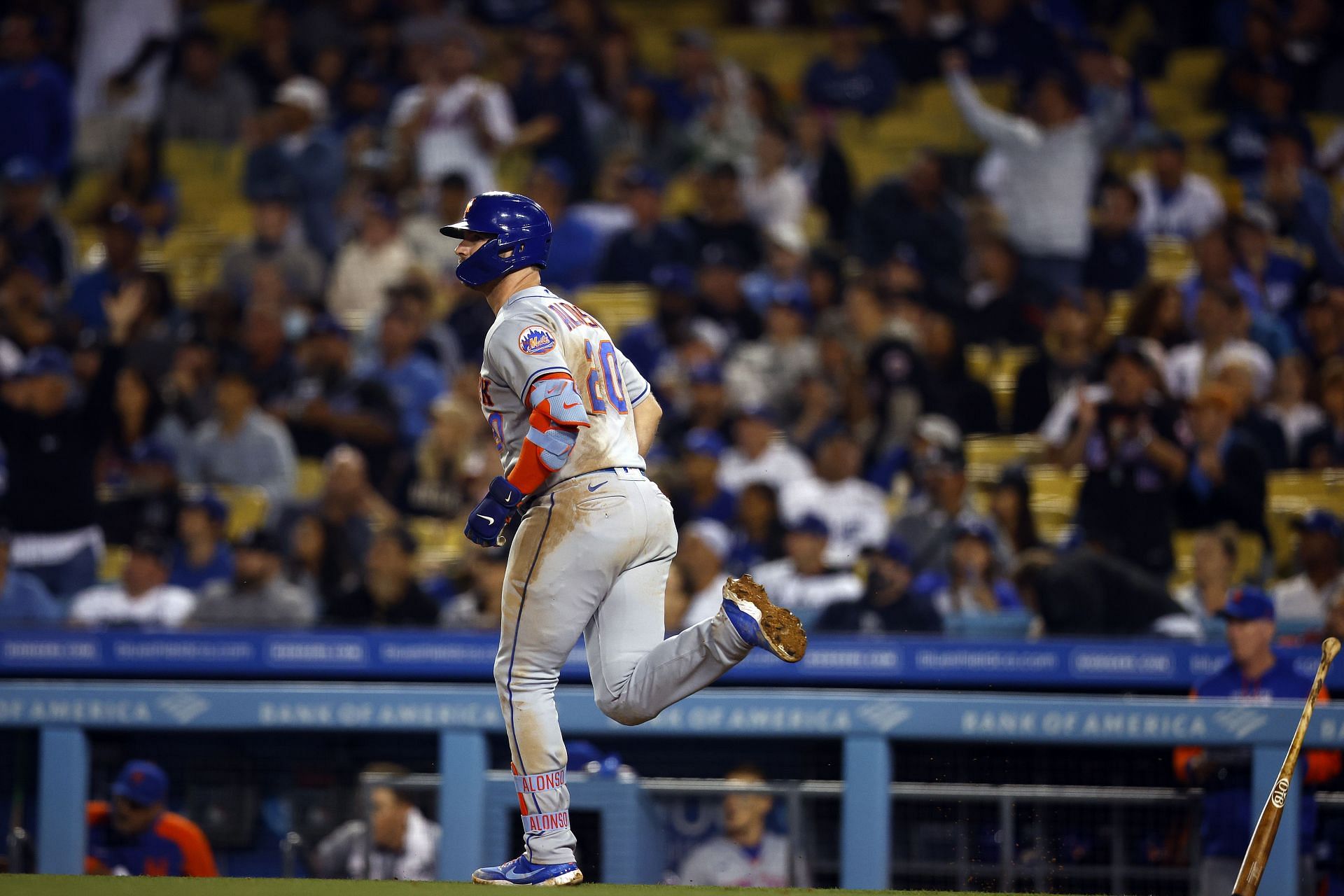 “WAY TO RESPOND PETE!!!” - NBA star Donovan Mitchell proves to be a New  York Mets fan as he cheers on Pete Alonso's huge night