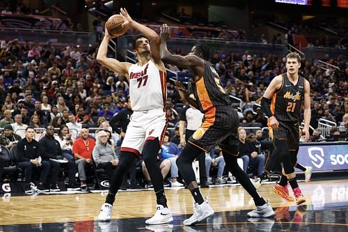 The Miami Heat could sign a great big man this summer. (Image via Getty Images)