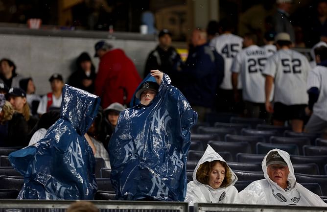 "They’re cheap and wanted to make money for that one hour" - Fans go off on New York Yankees for late postponement announcement, accuse ballpark of delaying to make money