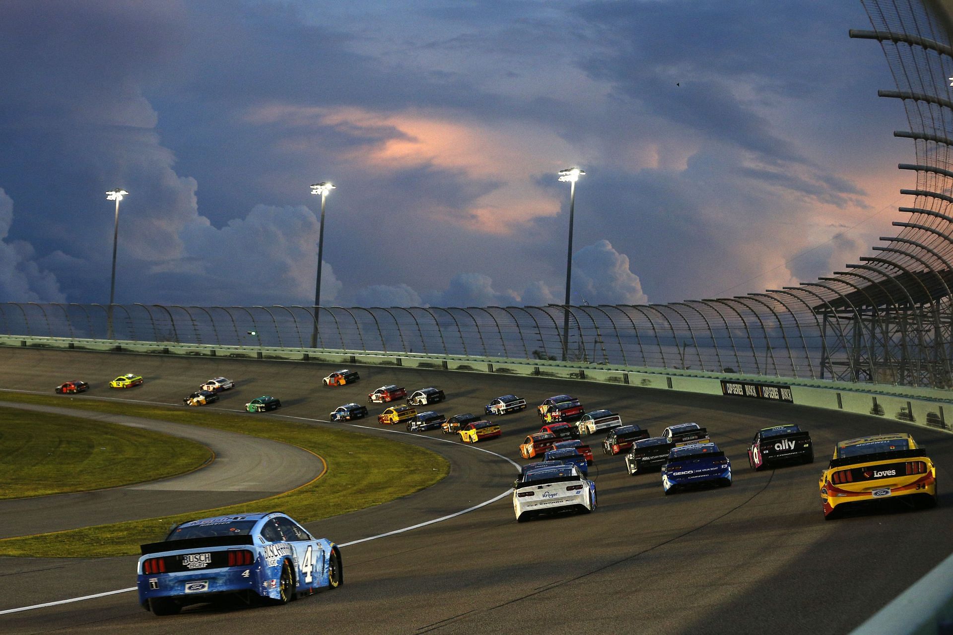 Cars race during the 2020 NASCAR Cup Series Dixie Vodka 400 at Homestead-Miami Speedway in Homestead, Florida. (Photo by Michael Reaves/Getty Images)