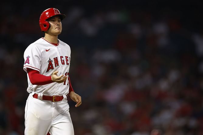 ICYMI: Shohei Ohtani dubbed "the most graceful fight participant ever" as hilarious video emerges of star in Angels-Mariners brawl