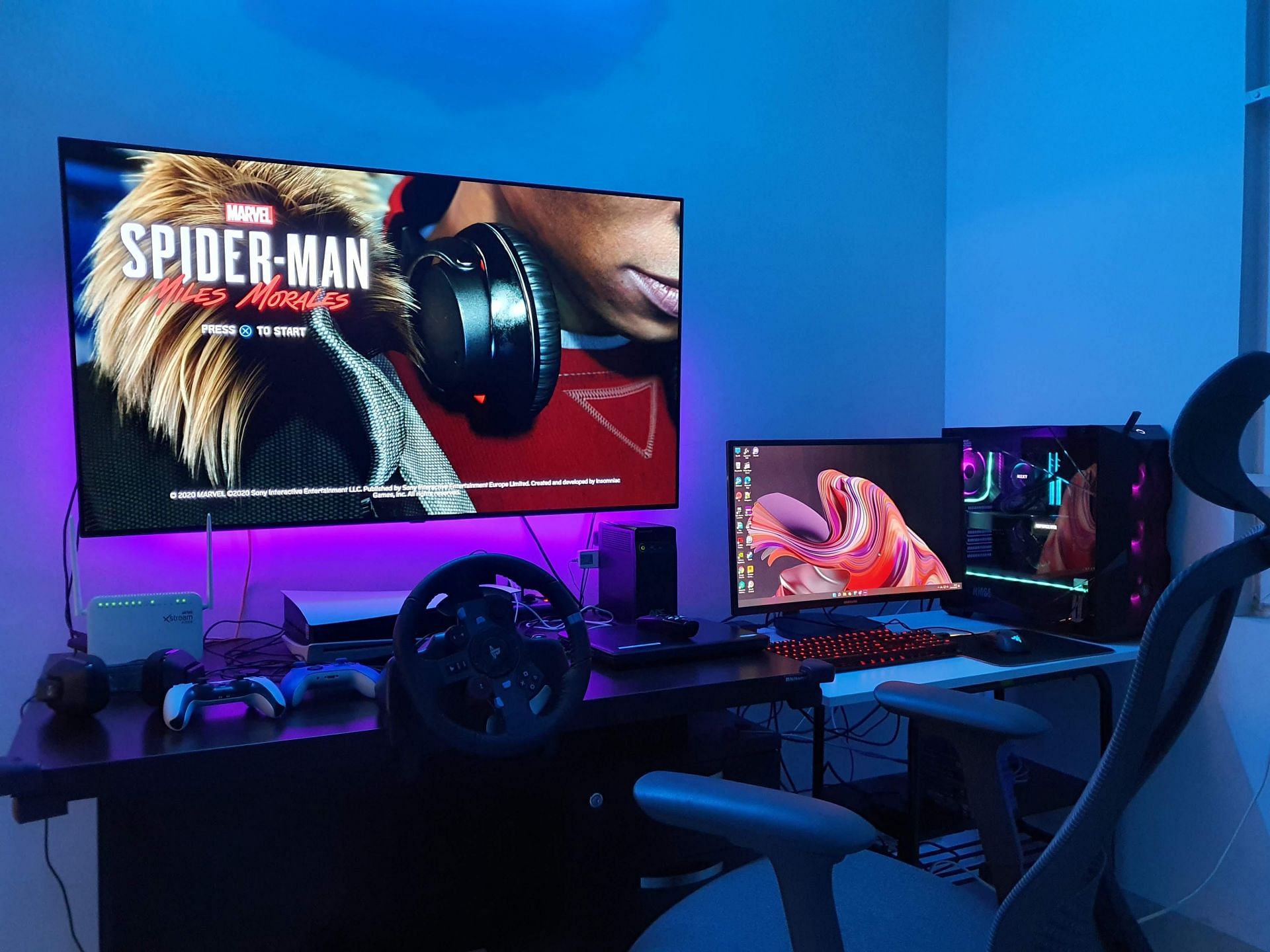 A PC and console gaming setup (Image via u/Spoder2MLG4U/Reddit)