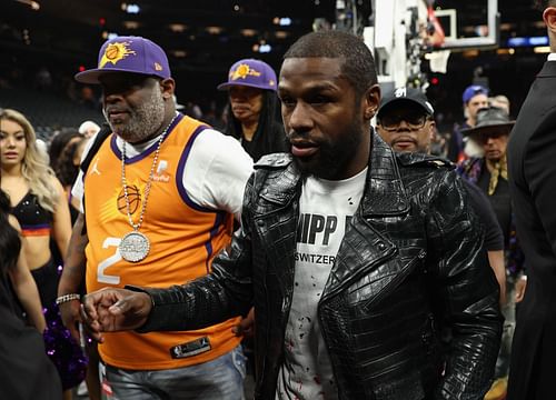 Floyd Mayweather Jr. at New Orleans Pelicans v Phoenix Suns