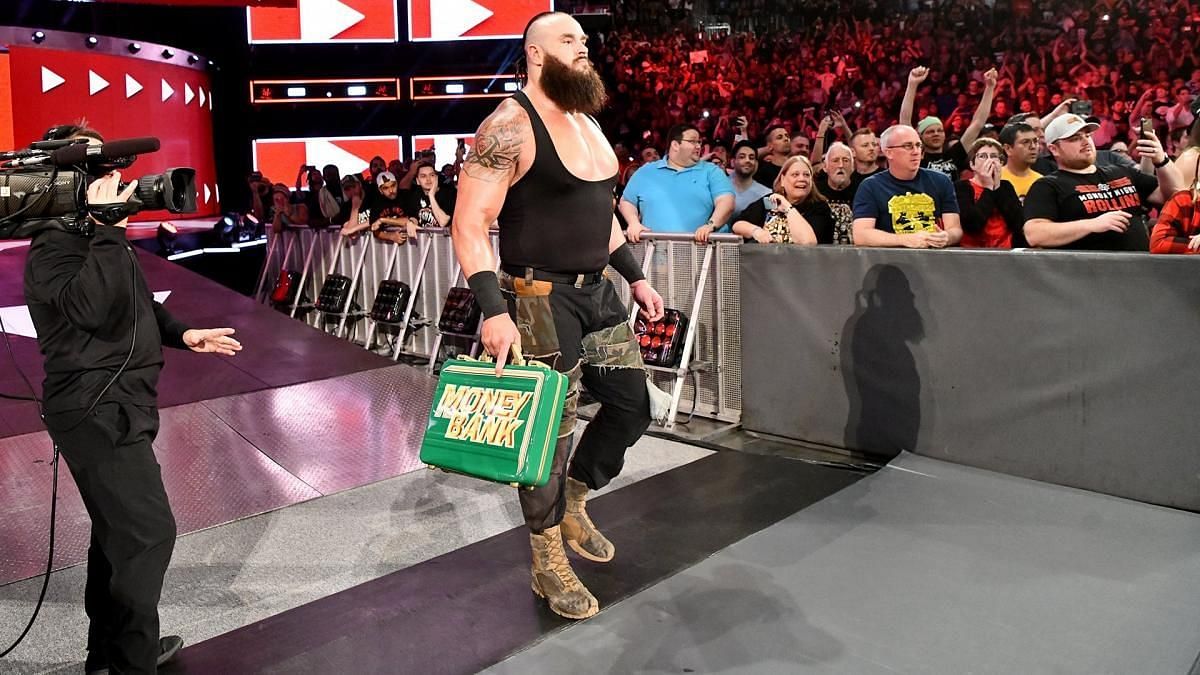 Strowman unsuccessfully cashed in his contract